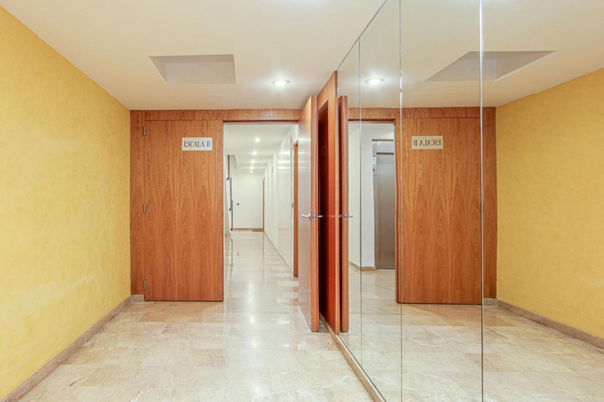 Milenial Marinapark - A Pie De Playa Con Piscina Y Parking
